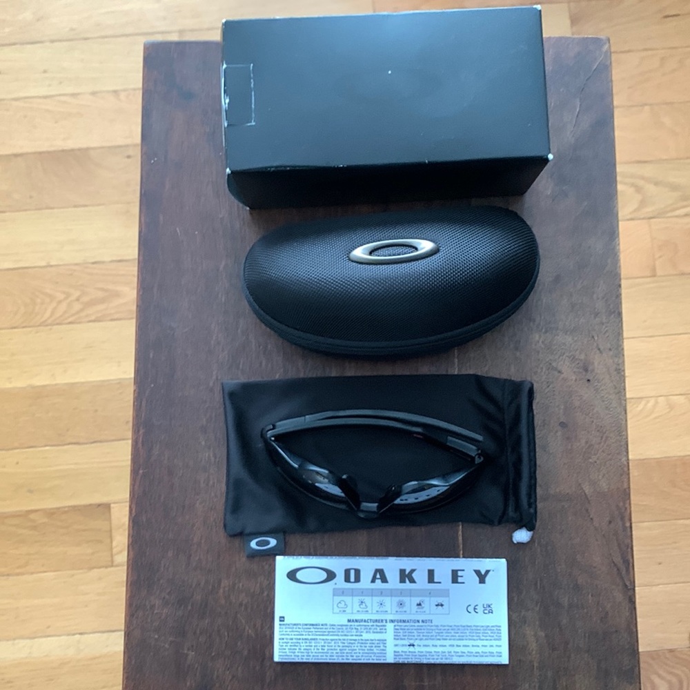 Oakley Plazma Polarized Sunglasses with Prizm Lenses - Like New